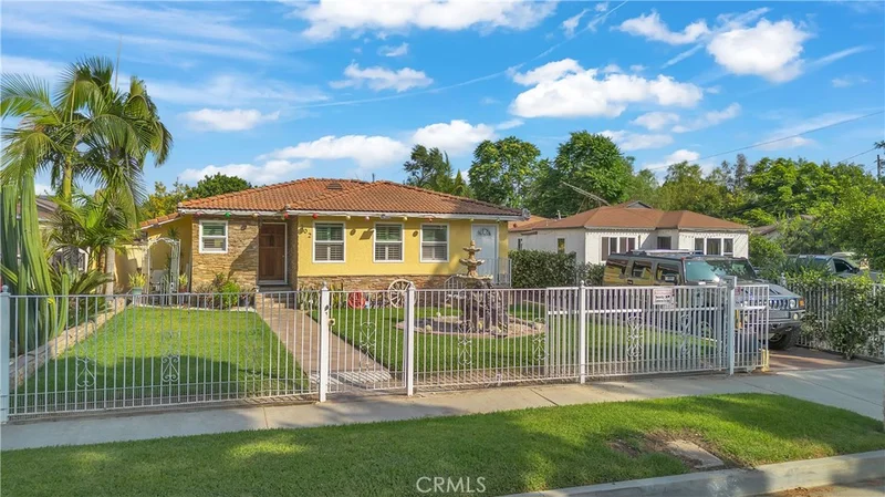 302 S Covina Blvd photo 2