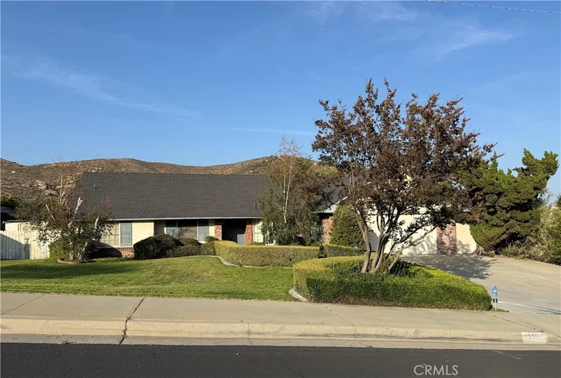 5567 Wentworth, Riverside, CA 92505