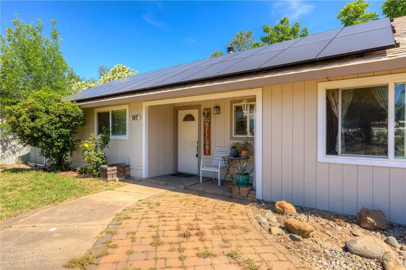 197 Brookdale Court photo 2