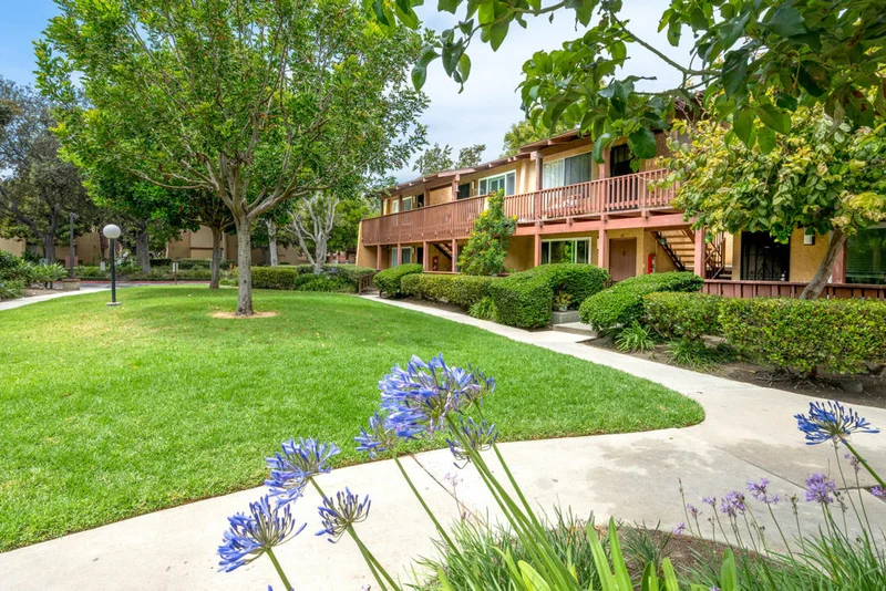 1000 W Macarthur Boulevard 61, Santa Ana, CA 92707
