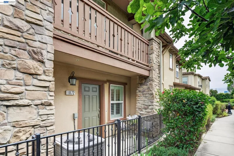 1072 Victories Loop, San Jose, CA 95116
