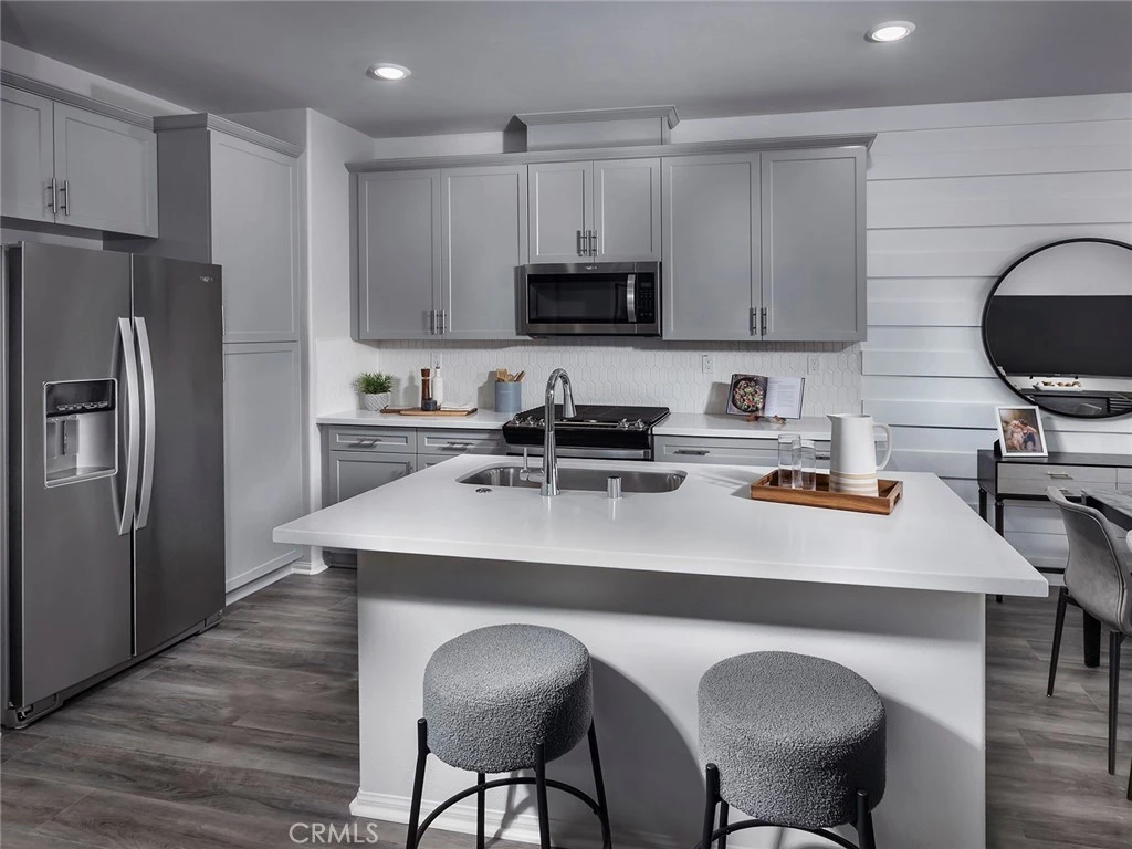 Interior 4