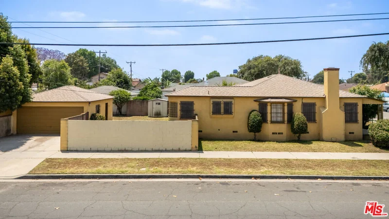11200 Elm Street, Lynwood, CA 90262