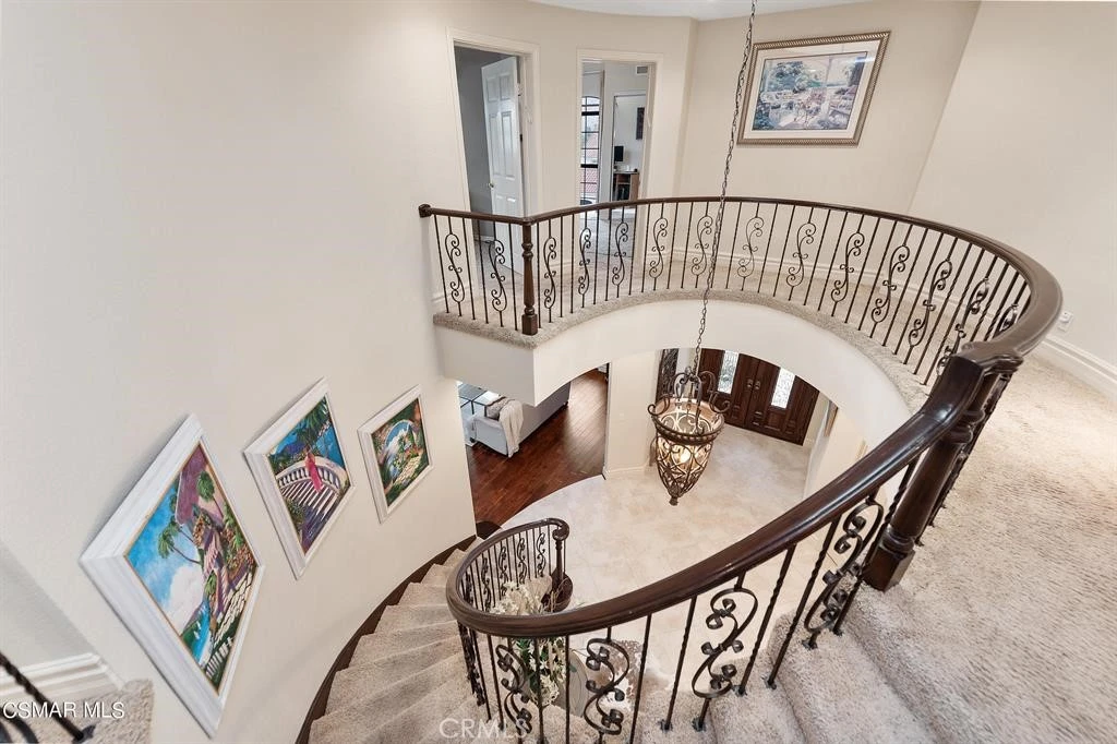 Interior 4