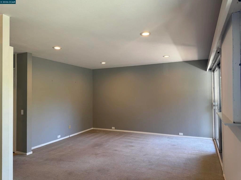 Interior 4