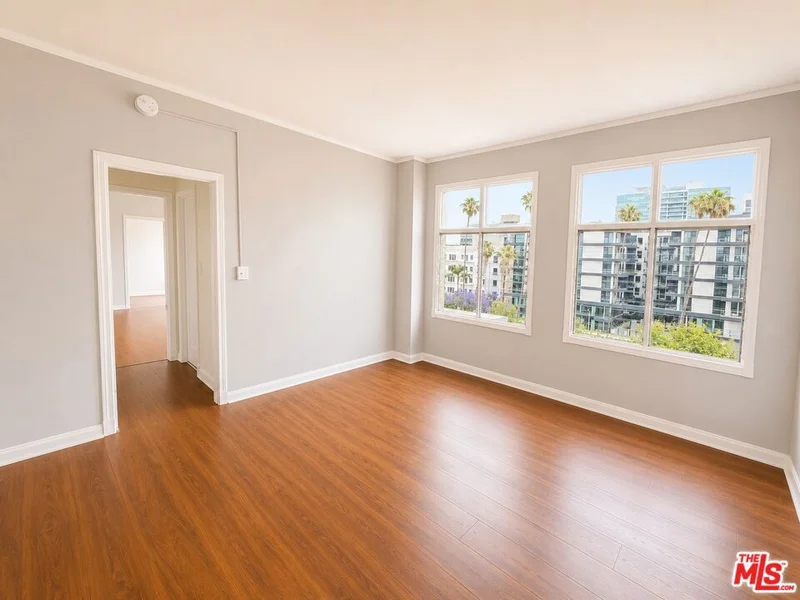 634 S Gramercy Place 610 photo 2