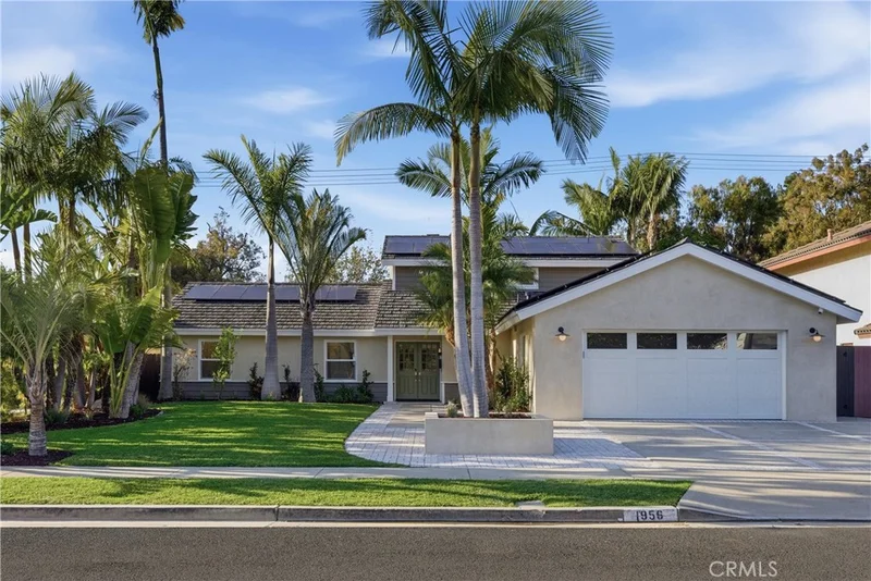1956 Flamingo Drive photo 2