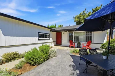 888 Corlista Drive photo 2