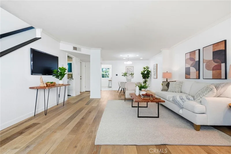 7304 Balboa C photo 2