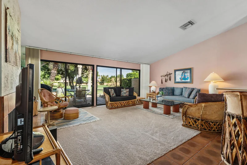 Photo 2 of 41588 Woodhaven Drive E
