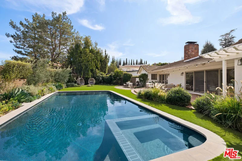 5130 Woodley Avenue, Encino, CA 91436