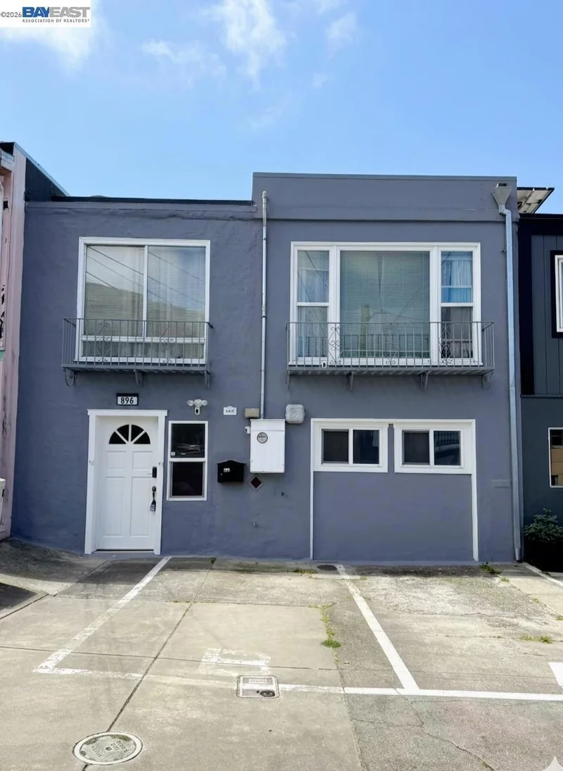 896 Lausanne Avenue, Daly City, CA 94014
