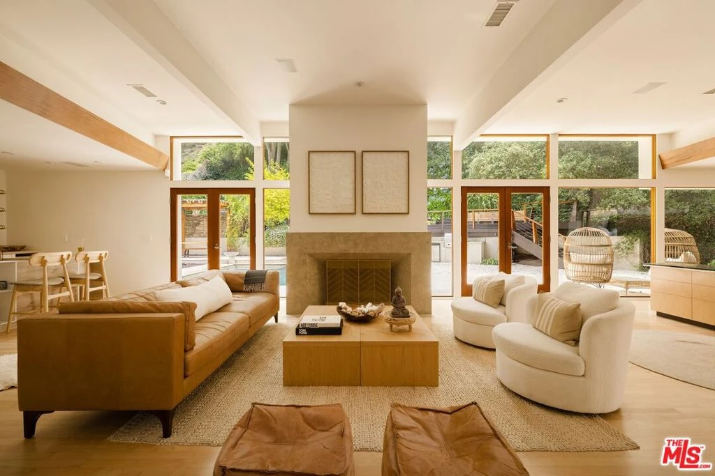 Interior 2