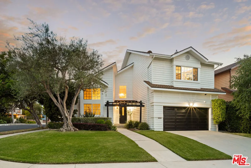 7827 Berger Avenue, Playa Del Rey, CA 90293