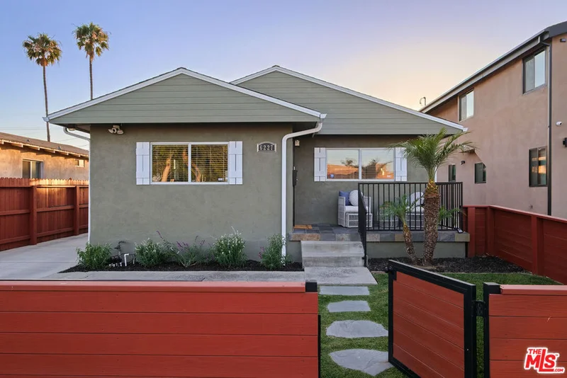 6227 Long Street, Los Angeles, CA 90043