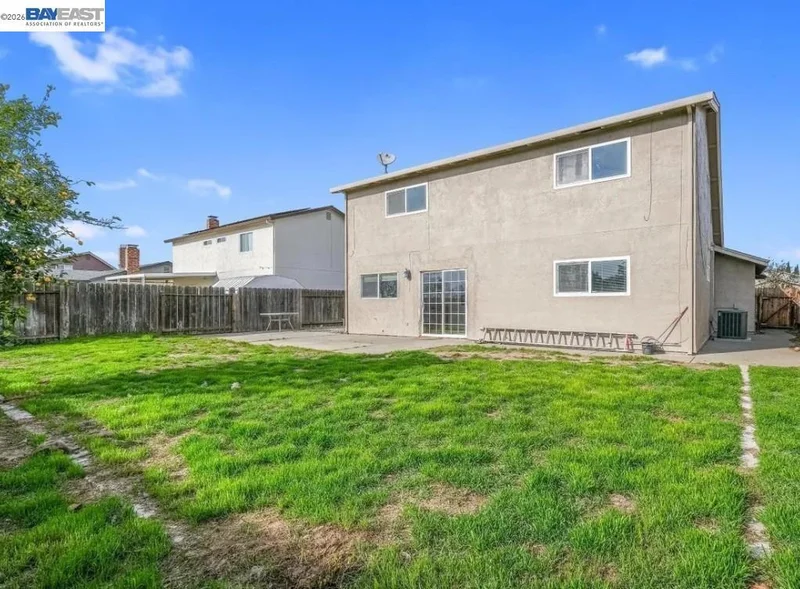 621 Chyrl Way photo 2