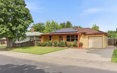 415 E Atlee Street photo 2