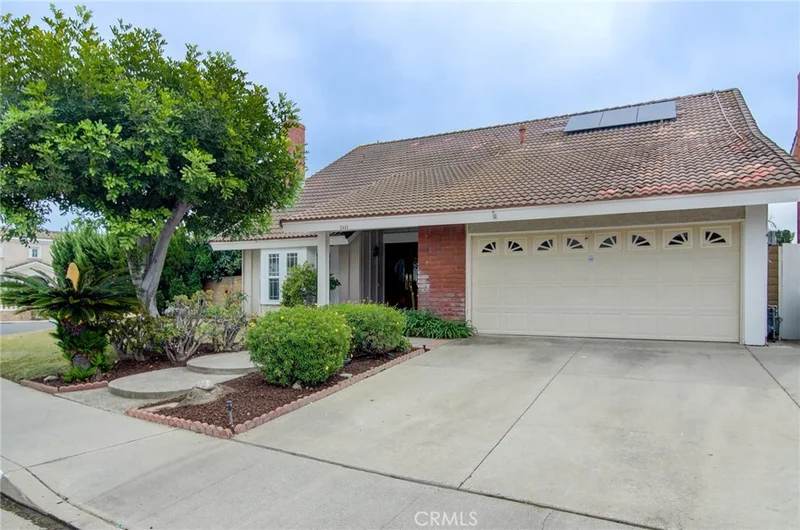 2442 E Alicia, West Covina, CA 91792