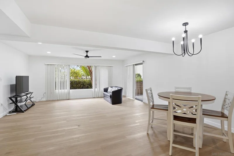 6864 Hyde Park Drive C photo 2