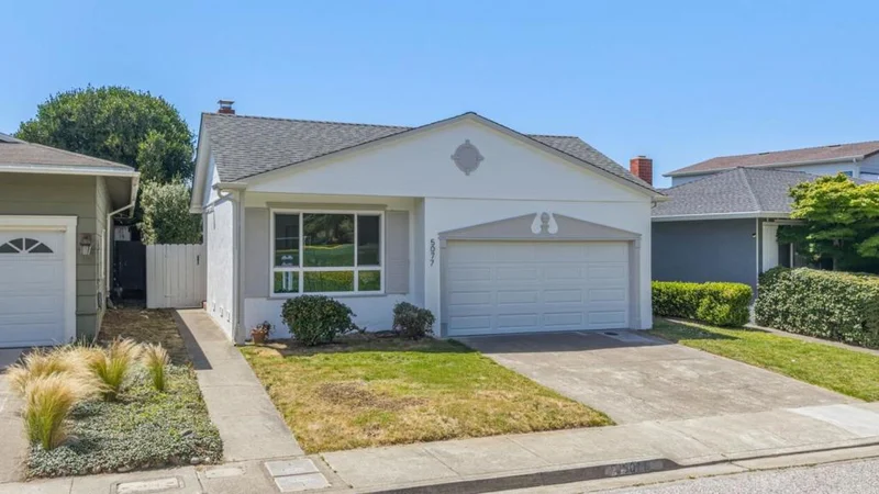 5077 Palmetto Avenue, Pacifica, CA 94044