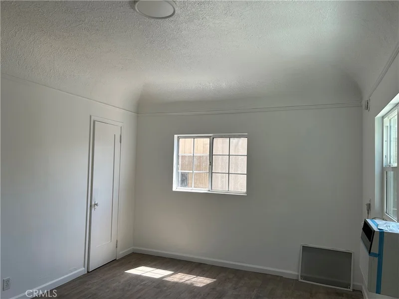 212 South Lake St. photo 2