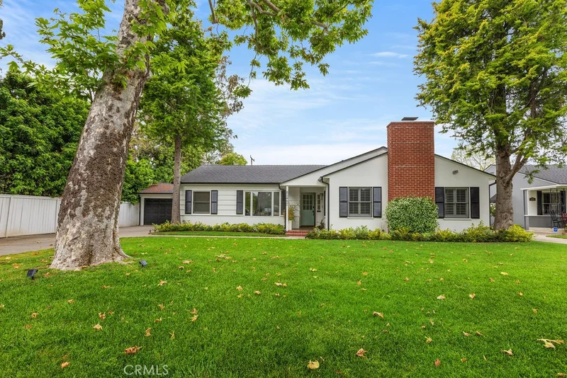 2450 Bonnie Brae