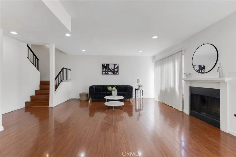 Photo 2 of 8430 Langdon Avenue 1