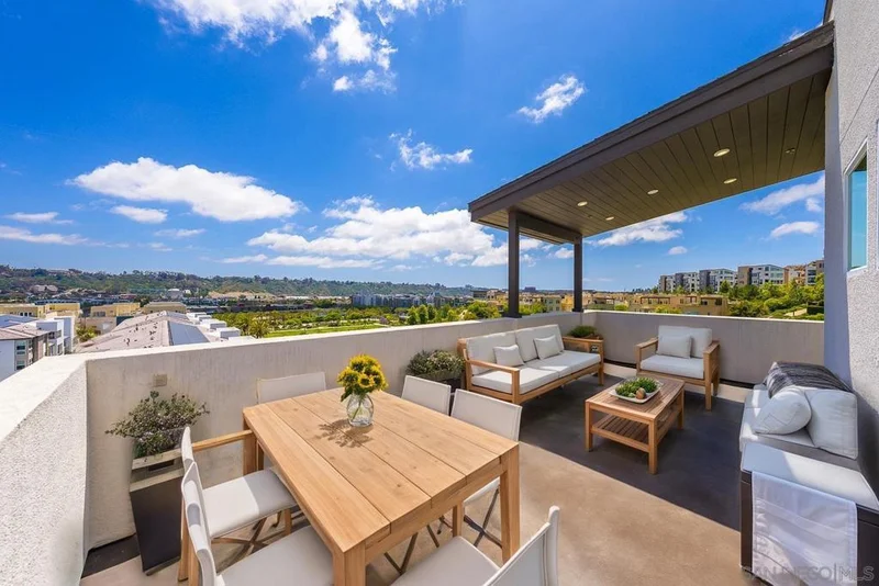 2602 Avella Dr., San Diego, CA 92108