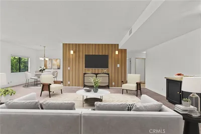 12540 Burbank 203 photo 2