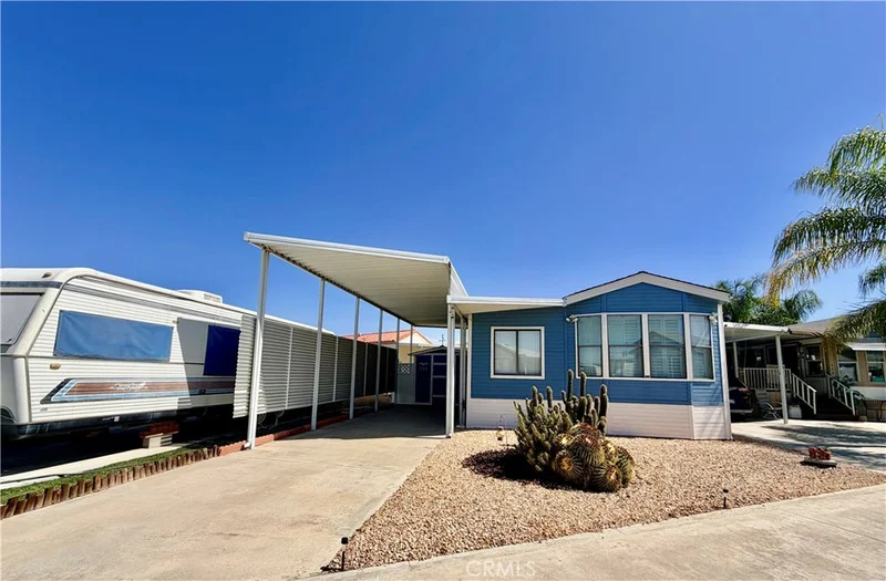 Photo 2 of 1295 S Cawston 521