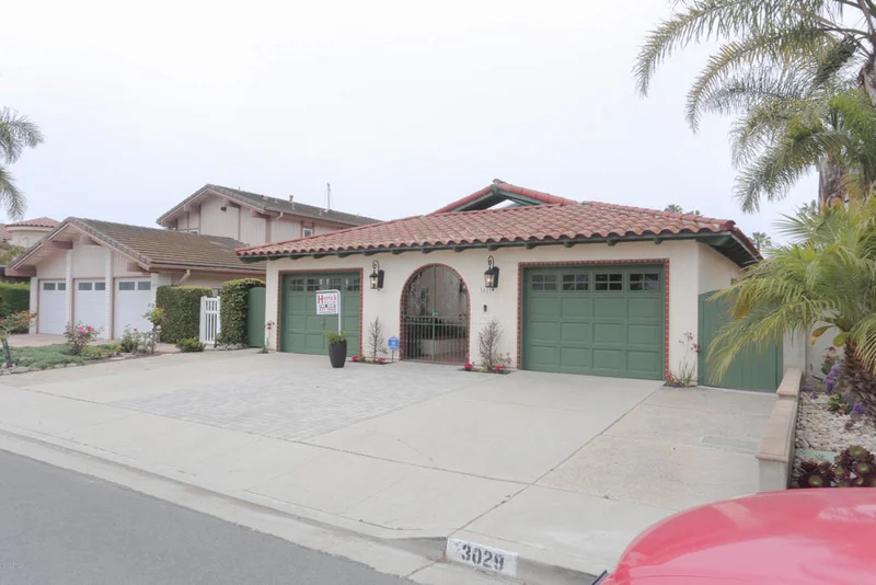 3029 Seaview Avenue