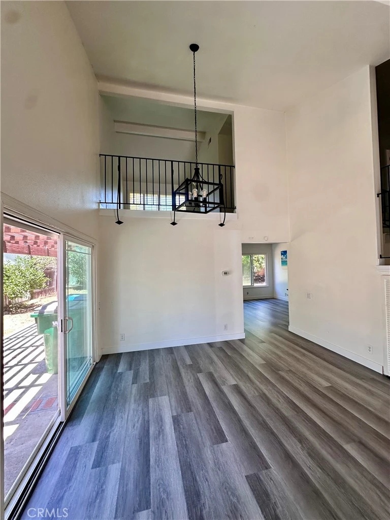 Interior 4