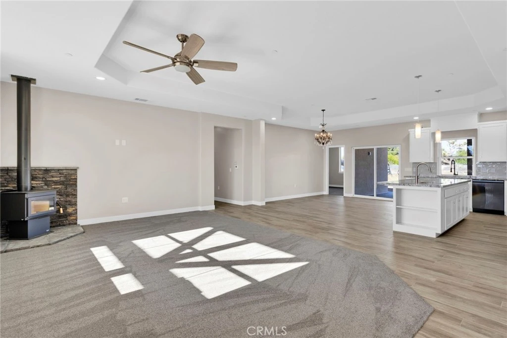 Interior 4