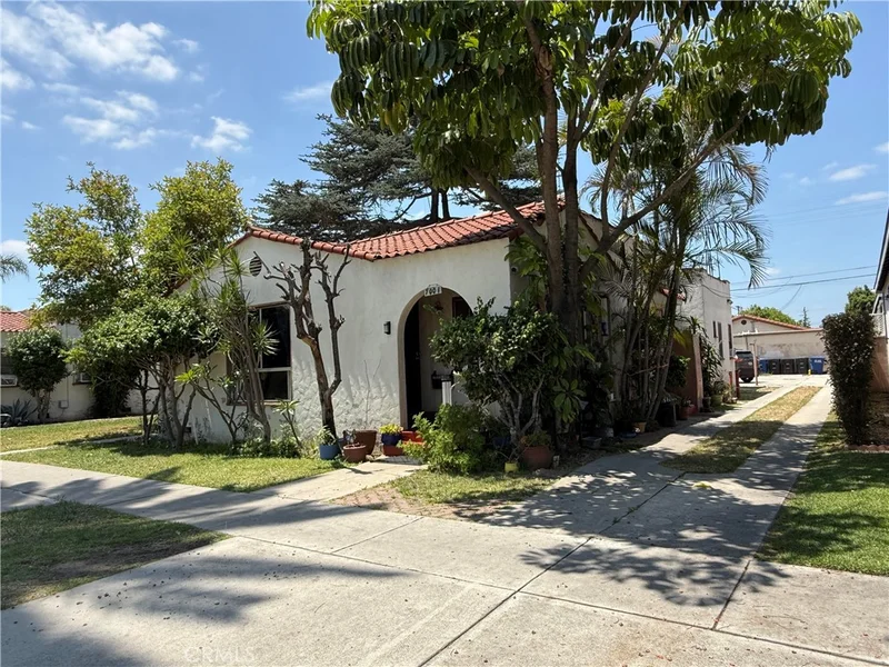 7001 Mission, Huntington Park, CA 90255