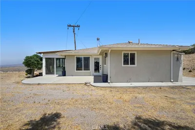 30668 1/2 Tick Canyon Rd photo 2