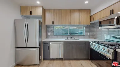16010 Cantlay Street 2 photo 2