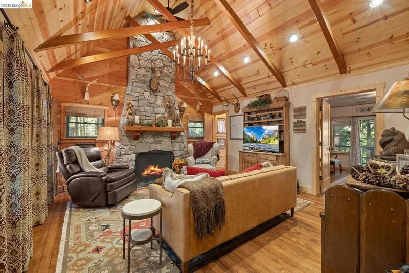 105 Pinecrest Lake Rd, Pinecrest, CA 95364