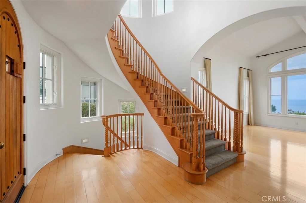 Interior 3