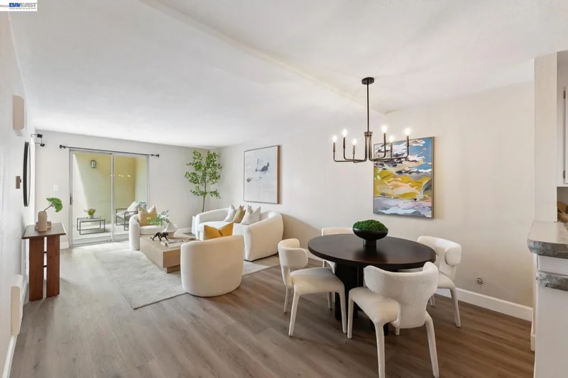 1825 Shoreline Dr 108 photo 2