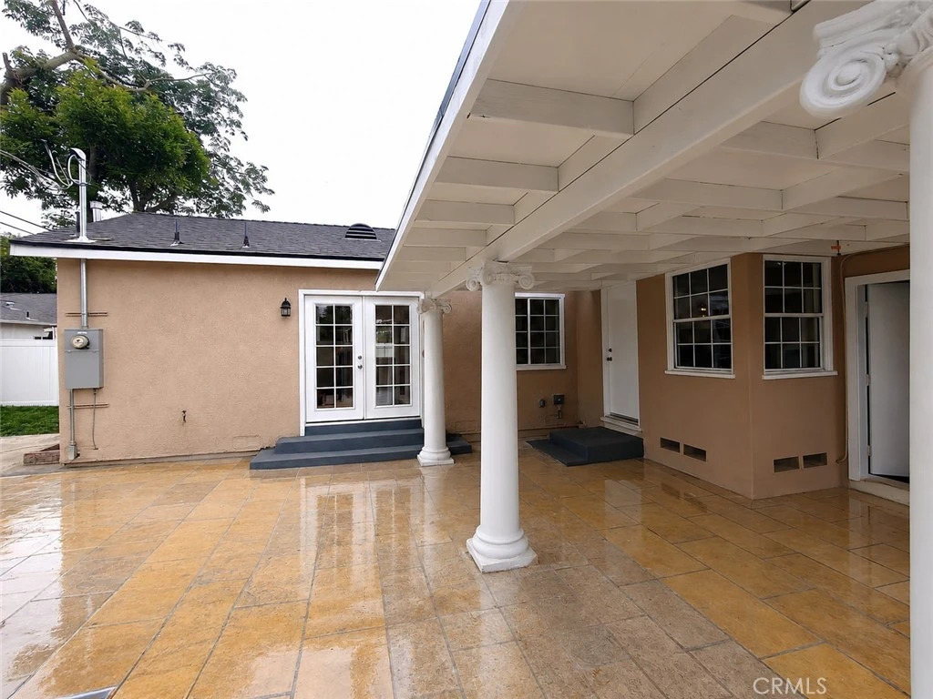 Interior 2
