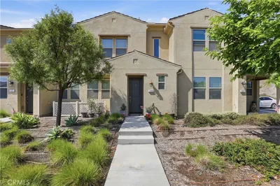4260 Powell 119 photo 2