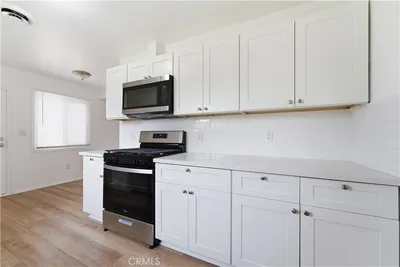 7738 Farralone photo 2