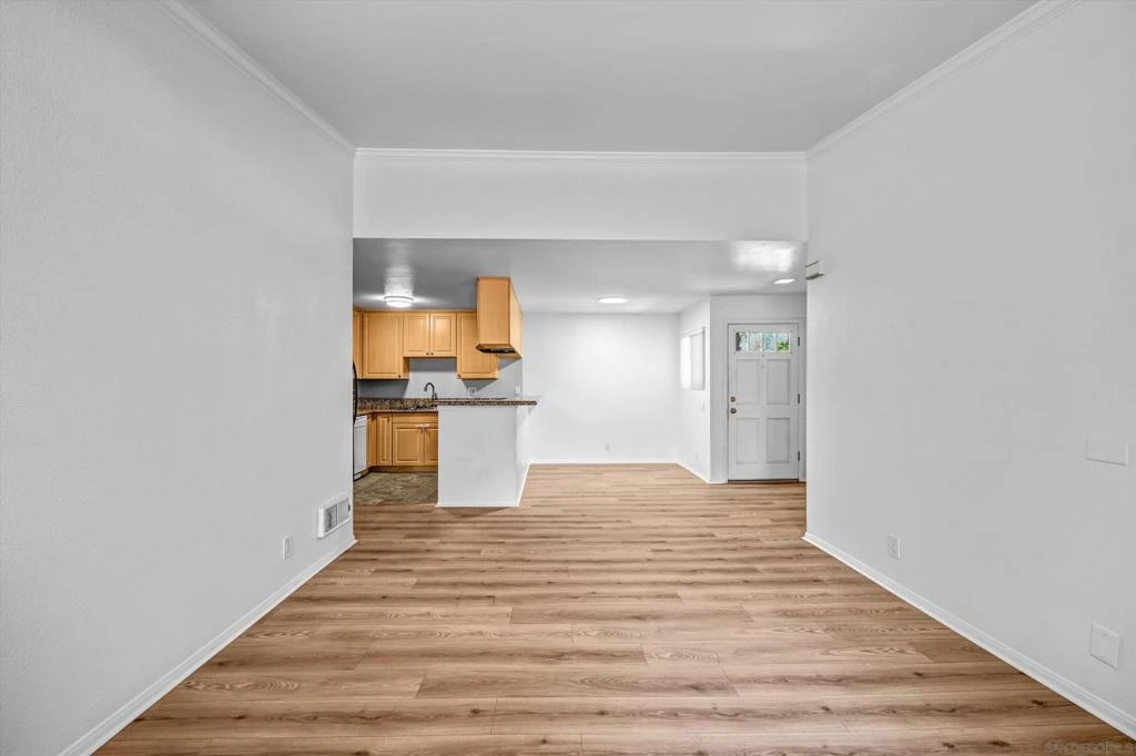 Interior 3
