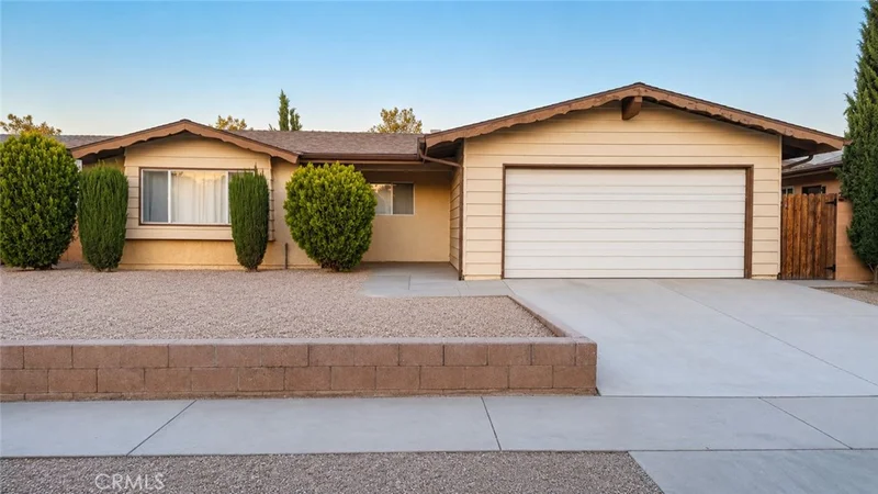 45650 Fig Avenue, Lancaster, CA 93534