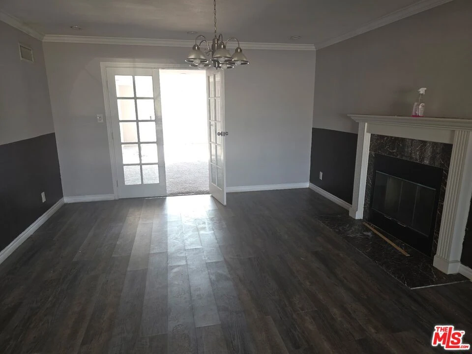 Interior 3