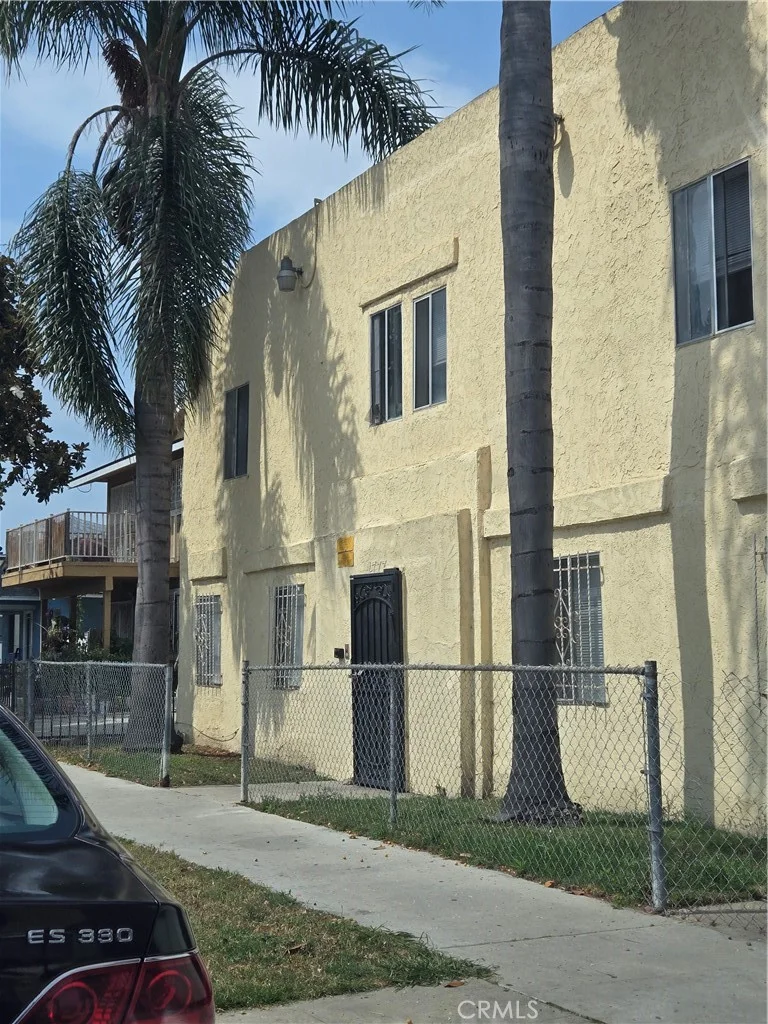 1777 Cerritos Avenue 10, Long Beach, CA 90813