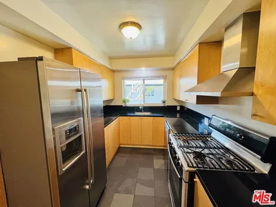 912 6th Street 8