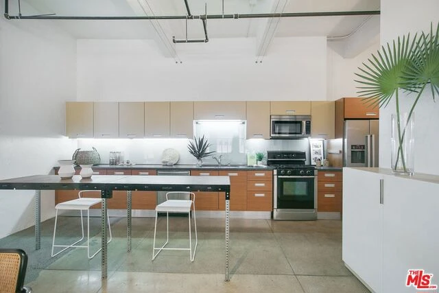 Interior 3
