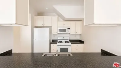 15200 Sherman Way 104 photo 2