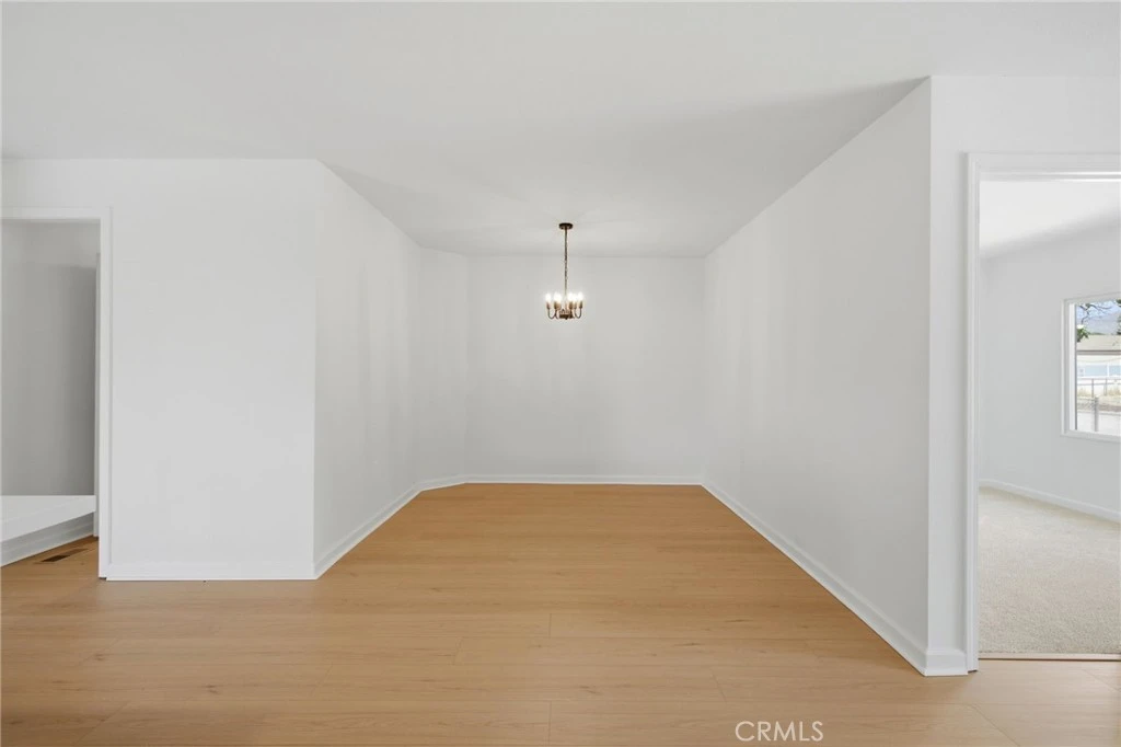 Interior 4